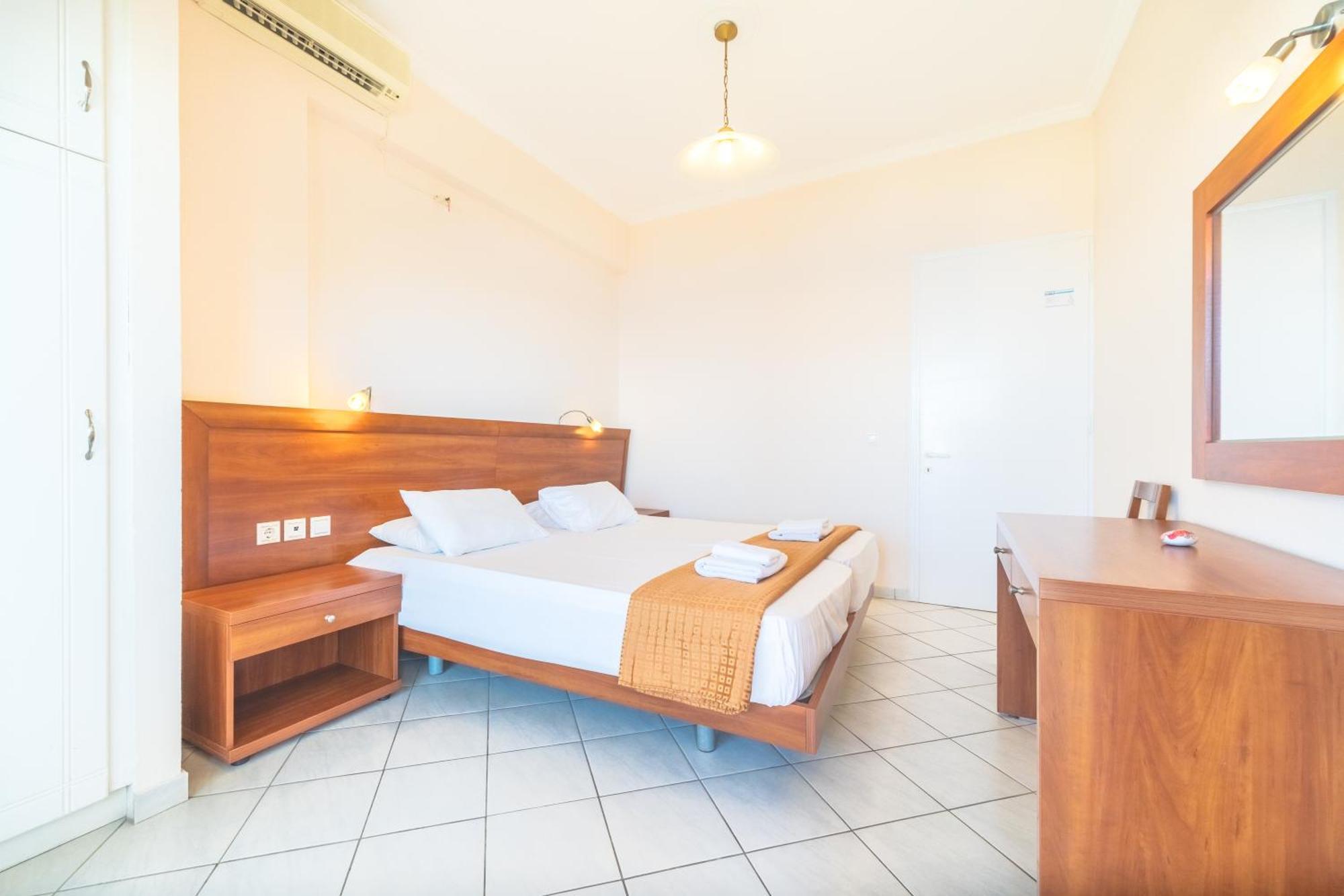 Lido Sofia Apartments Айос-Гордіос Екстер'єр фото
